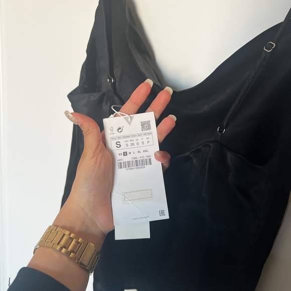 Zara - Black Satin Crop Top - Picture 3 of 3